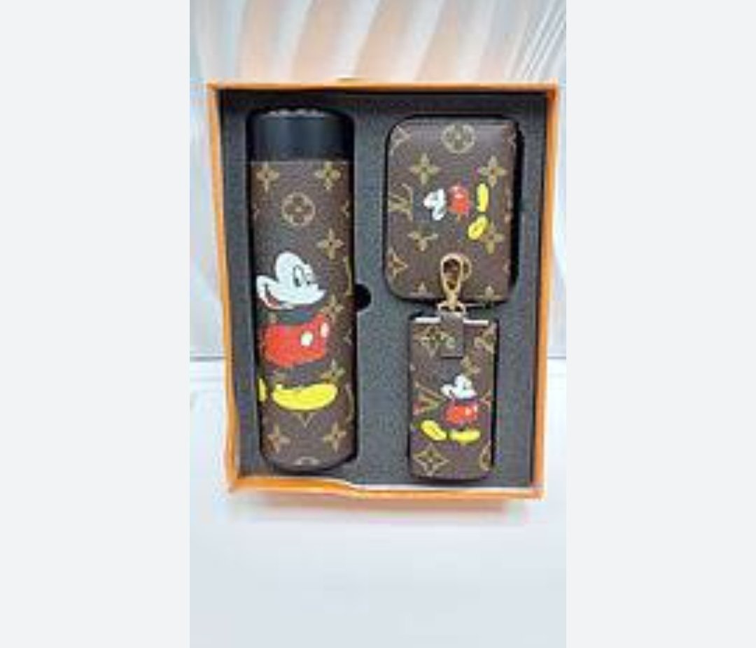 Thermos Tumbler & Wallet & Keyholder Set - Other Brand Mug | Buy Online in UAE
